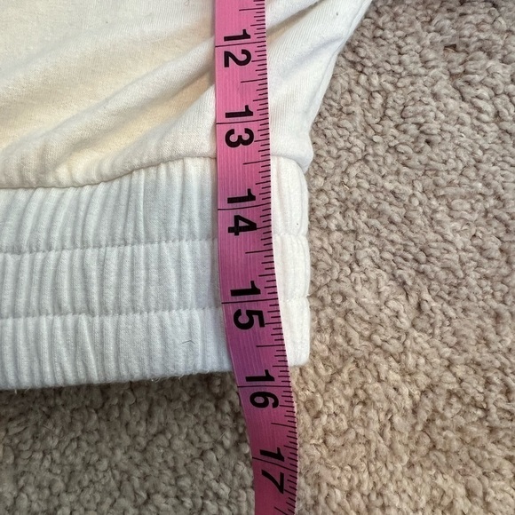 Socialite Women’s White Crop Top Size Large - Picture 6 of 7